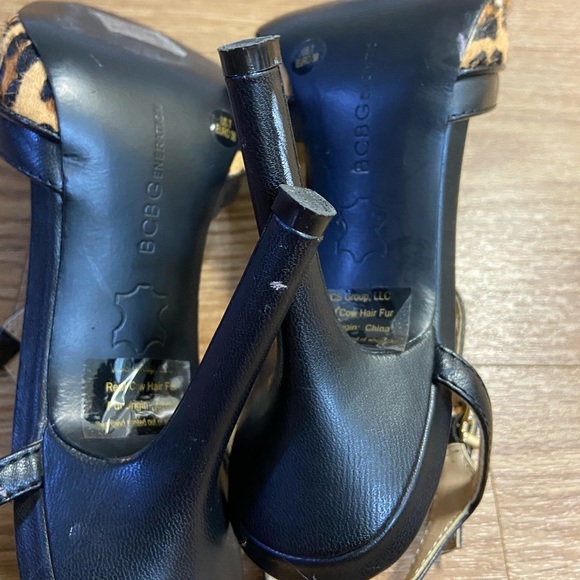 BCBG Generation T-Bar Pump - Picture 10 of 11